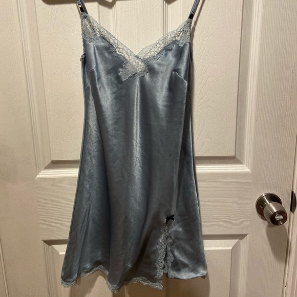 Victoria’s Secret Bundle: XS Slips - Picture 7 of 11